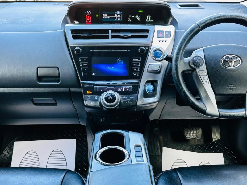 TOYOTA PRIUS+