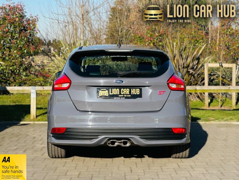 FORD FOCUS
