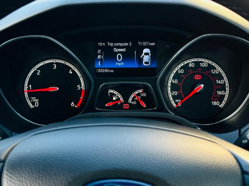 FORD FOCUS