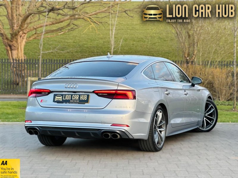 AUDI S5