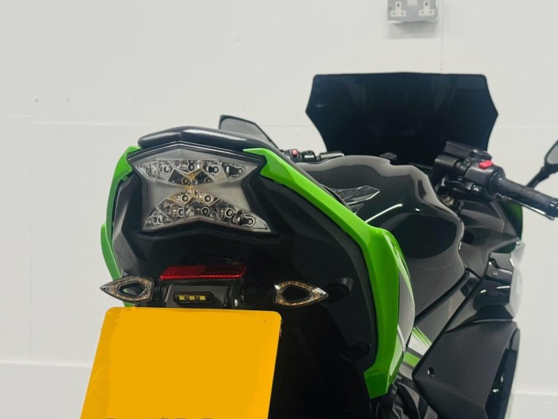 KAWASAKI Ninja 650