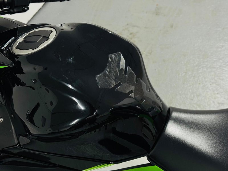 KAWASAKI Ninja 650