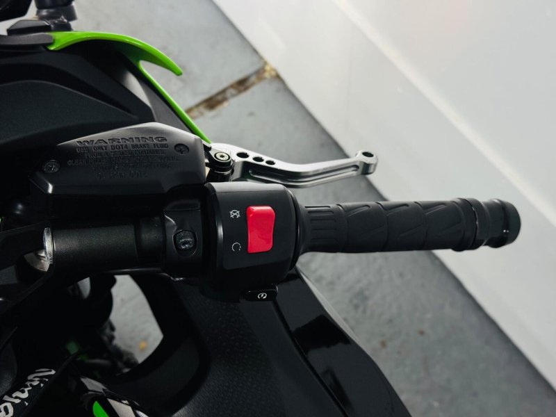 KAWASAKI Ninja 650