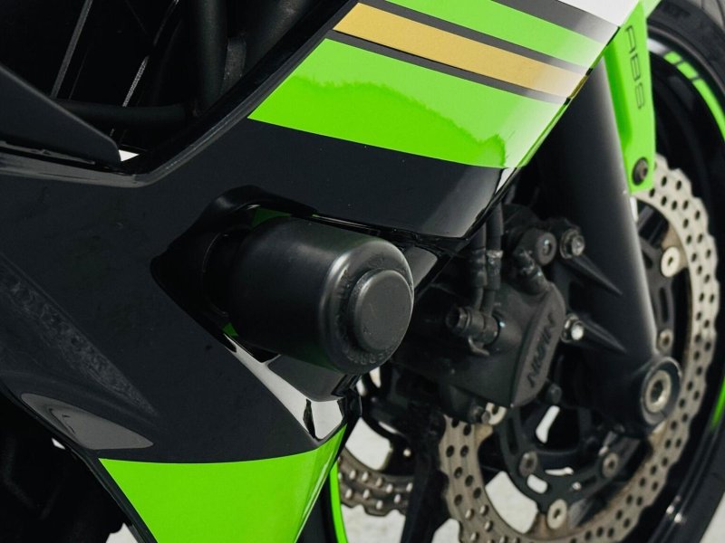 KAWASAKI Ninja 650